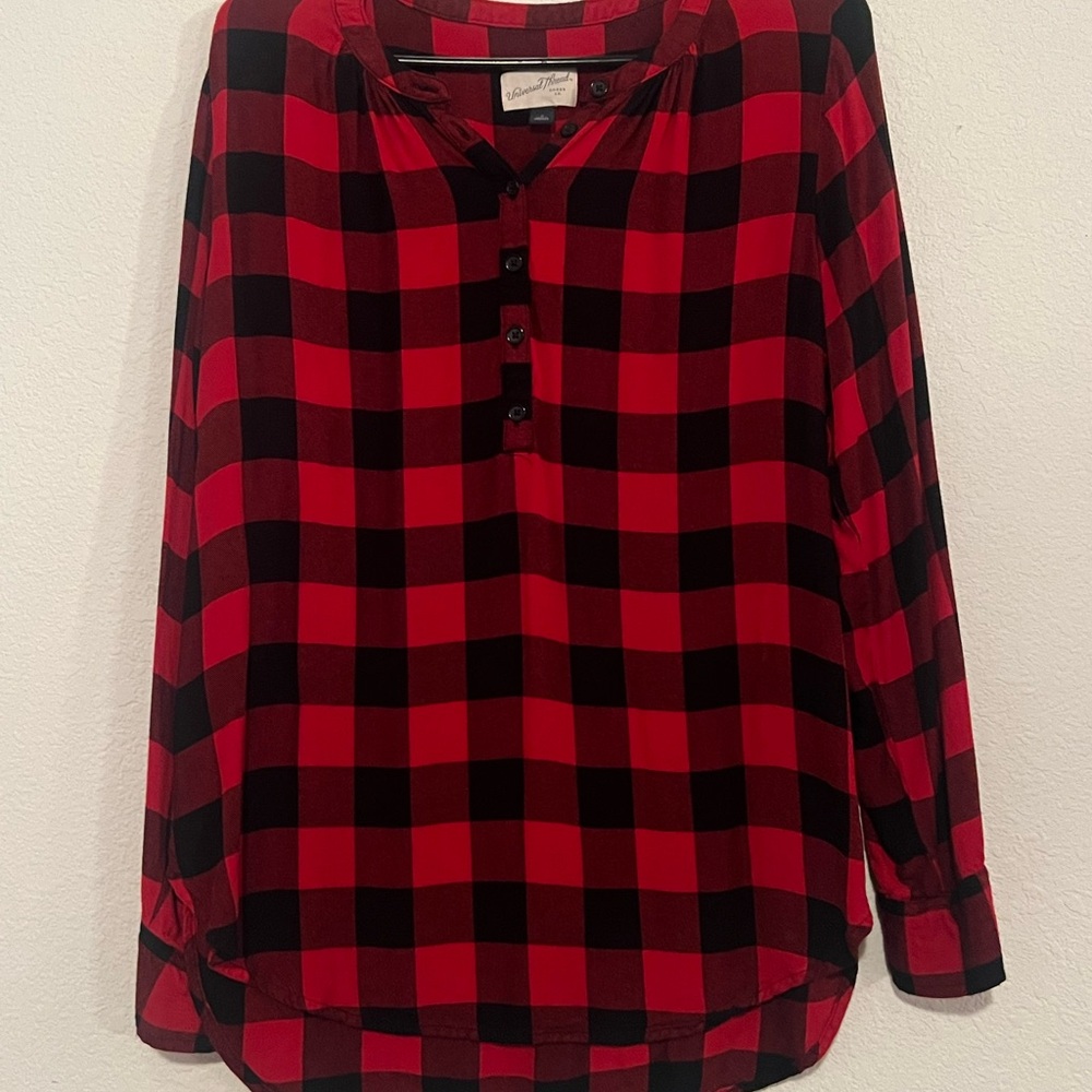 Universal Thread Red and Black Buffalo Plaid Long Sleeve Henley Top